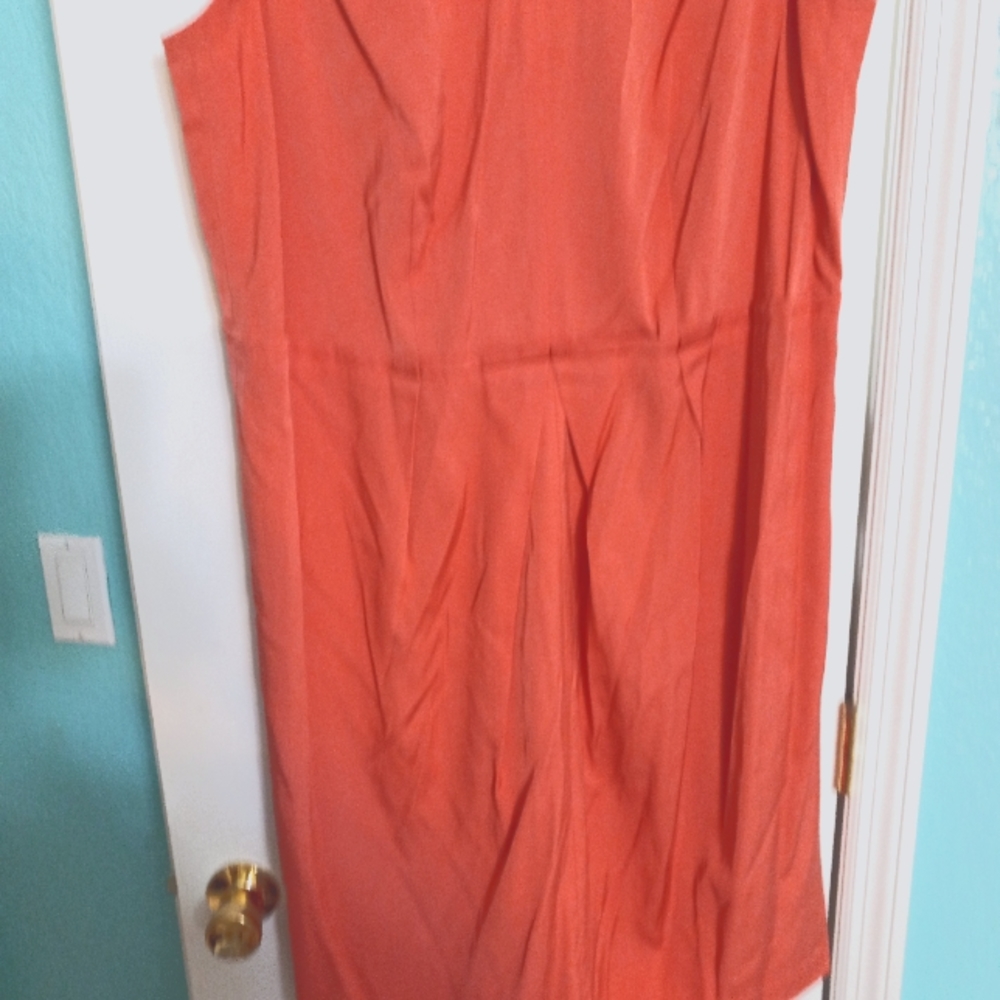 Coral Sleevelesz dress